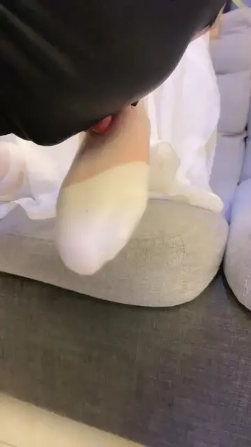 【依依子】开发同学变成脚下狗