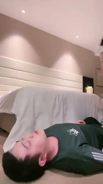 【妍主大大】剧情调教美女警花耳光刑讯