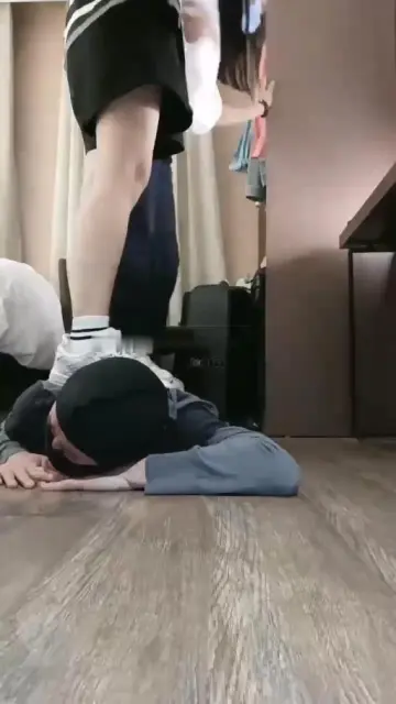 【安静大大】双女王暴力调教