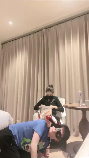 【妆主】出差不顺心回酒店发泄