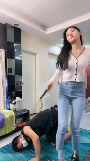 【艾莉】骑狗夜巡回家爆踹