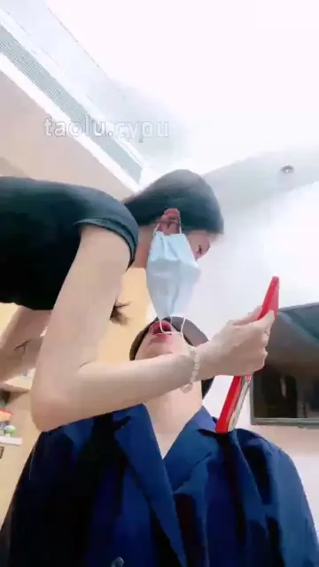 【甜一】贱货受虐中遭遇女友查岗