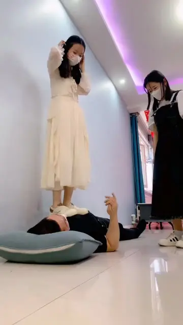 【精神小妹】踩踏预热活动