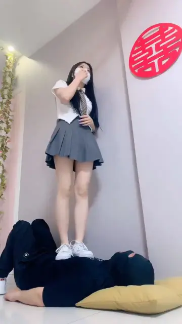 【精神小妹】踩踏老奴