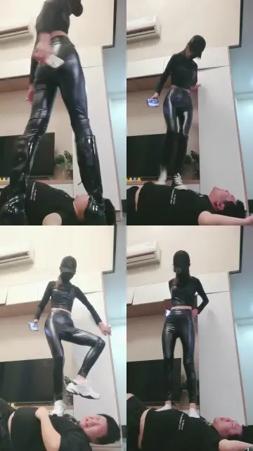 【素人星探】新人的首次暴力踩踏