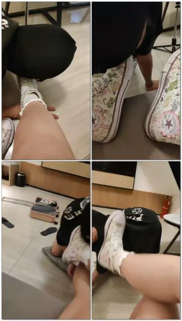 【蓝蓝大s】TJ场清理鞋子舔鞋舔脚强制闻臭袜子