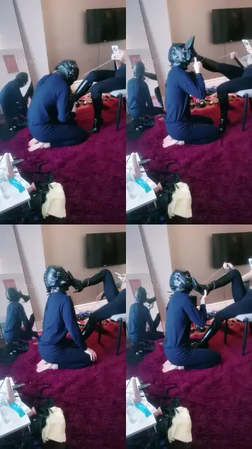 【盈盈】跪舔脏长靴臭棉袜/踩踏