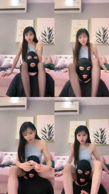 【伊晨】口吐拉丝口水喂食/黑丝脚蹂躏