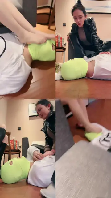 【沐阳大小姐】双S-轮流全体重踩踏/臭脚捂脸/窒息/舔脏鞋底