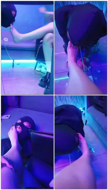 【烂烂】鞭打舔脚喂食