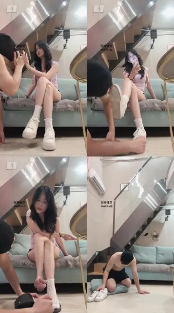 【汐月】跪舔脏小白鞋白袜/掐乳香水控制