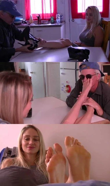 【欧美女王】金发小美女命令白发老爷爷跪舔她高跟皮鞋里的原味臭汗脚！