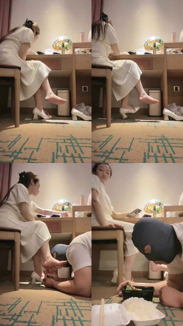 【魅儿】裸足恋足狂舔