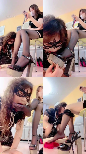 【茹雪】犬化母狗妈妈**/闻舔内裤黑丝脚