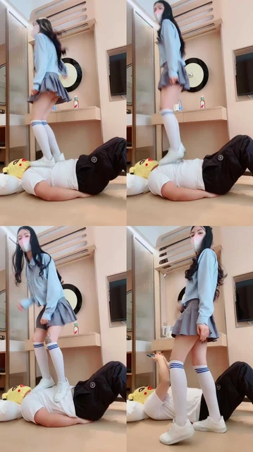 【陈甜女帝】小白鞋及膝长袜踩地毯狗