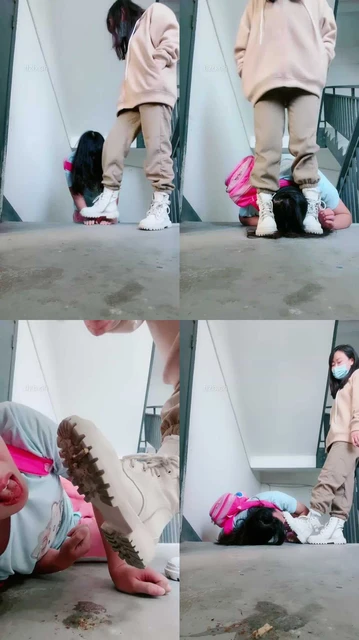 【桃子老师】楼梯间遛狗/踩踏碾压/揪耳朵