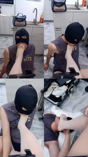 【苏苏不苏】白丝玉足深喉狂舔