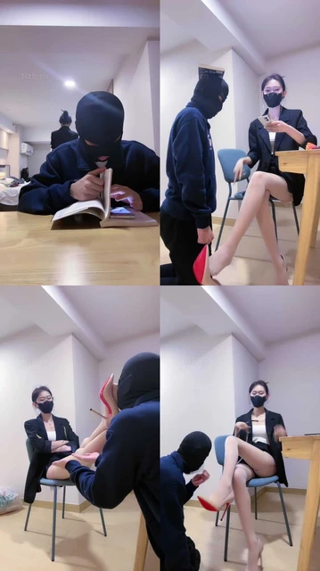 【陈莹斯】热辣教师-上课看片被发现-头顶书打手心