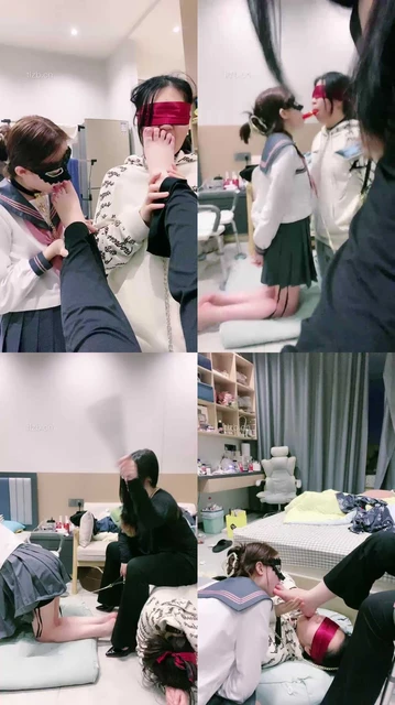 【小羊】母畜下跪舔原味裸足