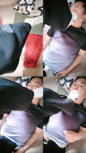 【悦悦大大】白袜脚踩踏/袜子塞嘴