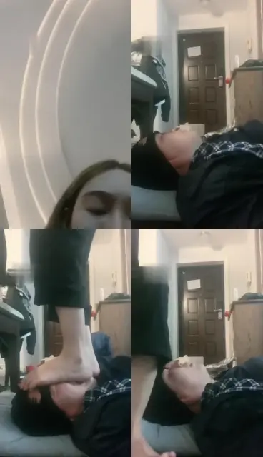 【女暴君】深喉专场踩脸经典红绿灯