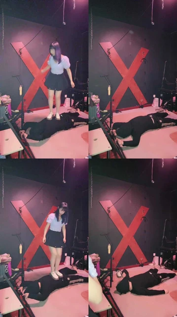 【萝莉刑】全体重踩踏+窒息