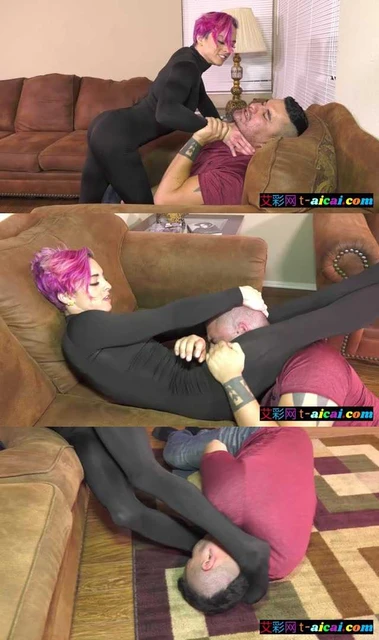 【欧美女王】剧情格斗-抓女贼反被揍趴踩在脚下虐打羞辱!女贼臭丝袜脚踩脖子KO