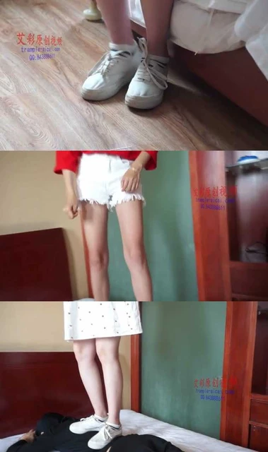 【黑丝诱惑】某工商大一两女学生帆布鞋的初次踩踏