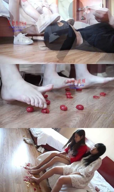 【黑丝诱惑】舔两位大一美女学生的原味帆布鞋