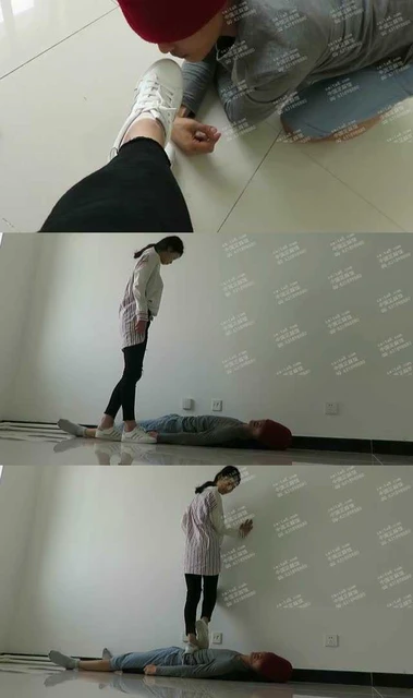 【小黑屋】瑶主白色球鞋羞辱贱狗，踩踏贱狗！