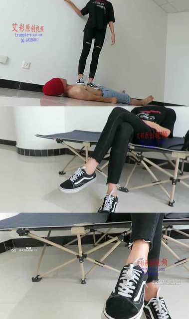 【小黑屋】00后天使女主帆布鞋大踏步践踏贱狗！