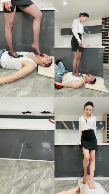 【麋鹿银儿】高跟重踩 脚深喉插吐