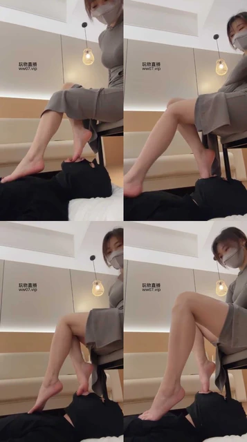 【小X大王】棉袜脚深喉2 交作业