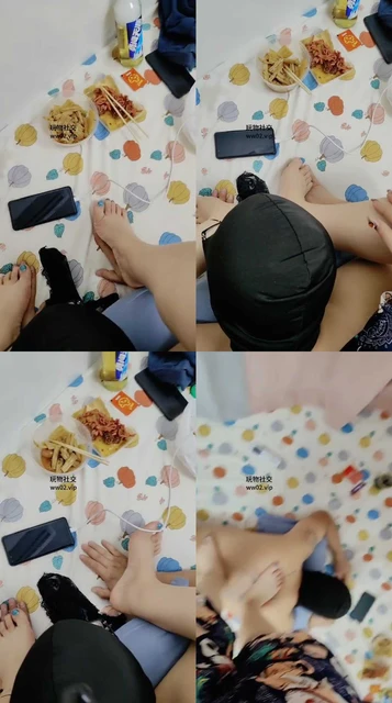 【李老师】坐着狗奴吃东西/裸足踩踏