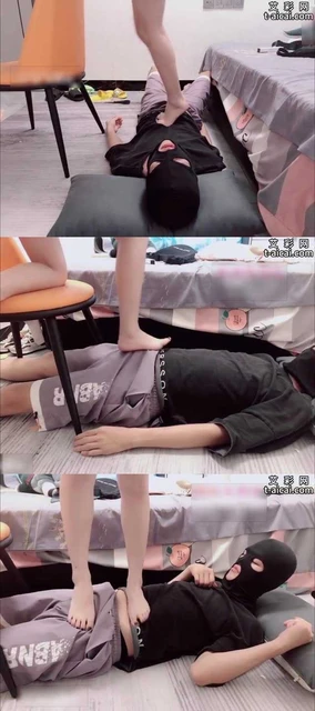 【是车车啊】首次调教 玉足加高跟踩踏