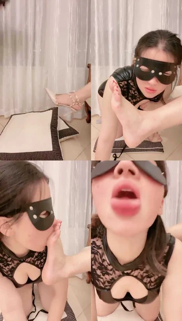 【妆主大大】母畜跪舔裸足