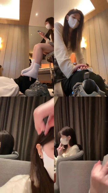 【樱子大人】南京TJ场 白袜脚捂脸窒息 训练狗舌