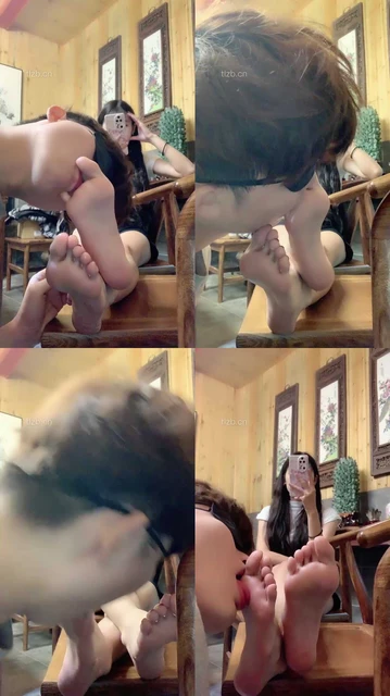 【苏西】近距离吮吸裸足脚趾