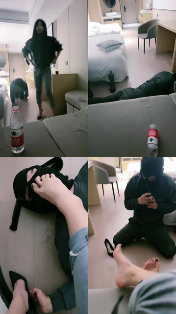 【绝美兔女王】跪舔裸足/转胯骑马/高跟踩踏