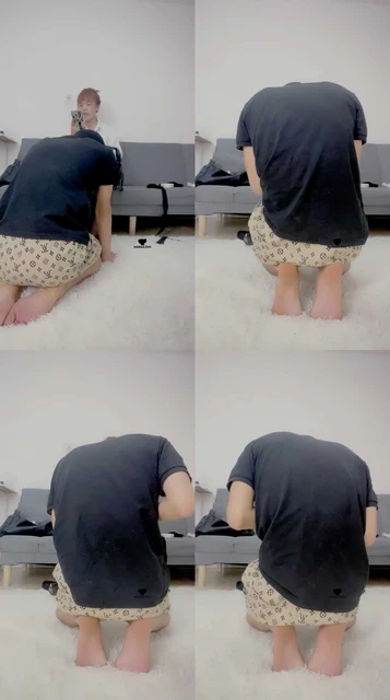 【长沙小雪】狗链遛狗/黑丝高跟踩/闻鞋闻白袜【双视角完整版】