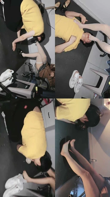 【研2019】萝莉主白丝脚踩喂食狗