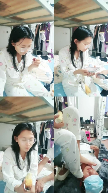 【星辰s】家奴日常伺候圣水舔脚