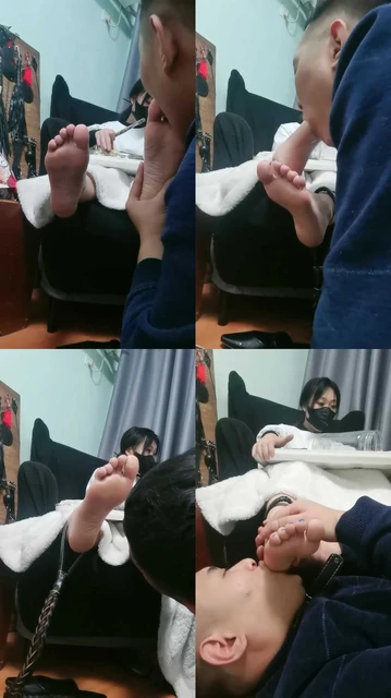 【明明】伺候小姐姐舔脚