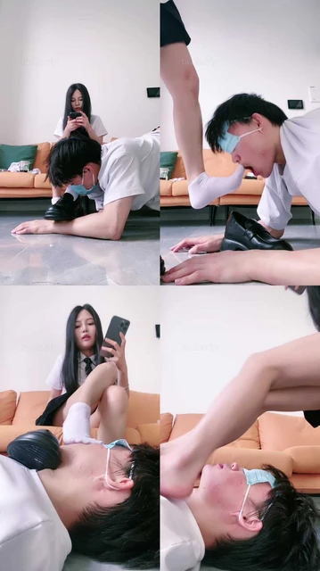 【甜一】JK学姐白袜皮鞋-脚插嘴/踩狗爪