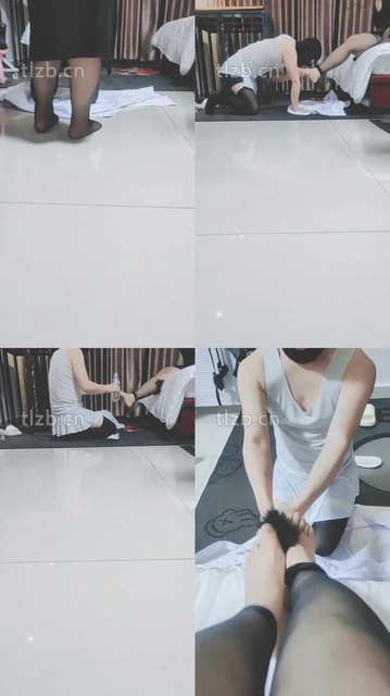 【桃一】跪舔主人的原味脚丫