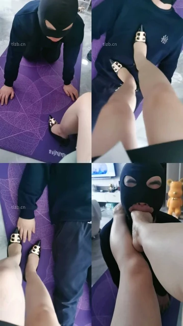 【冰城攻姿】磕头求虐-原味鞋jio狂舔