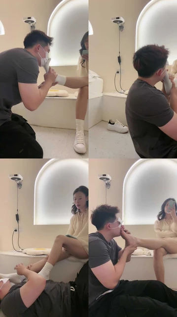 【雅雅】小白鞋白袜气味辱/踩踏/臭脚狂嗅