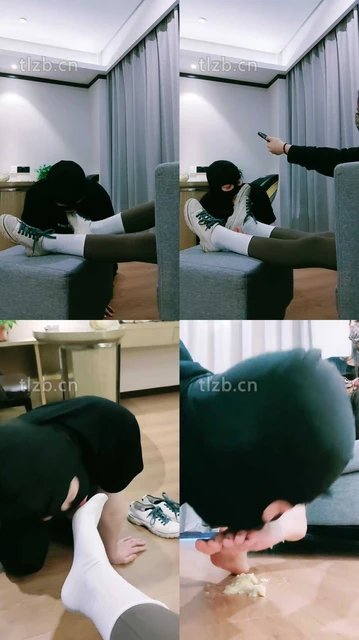 【护短S】跪舔小白鞋白袜/踩踏香蕉喂食