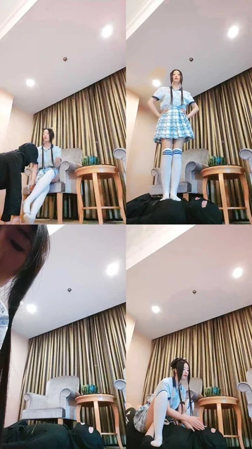 【沉鱼圣上】萝莉学生白丝惩罚偷吃狗