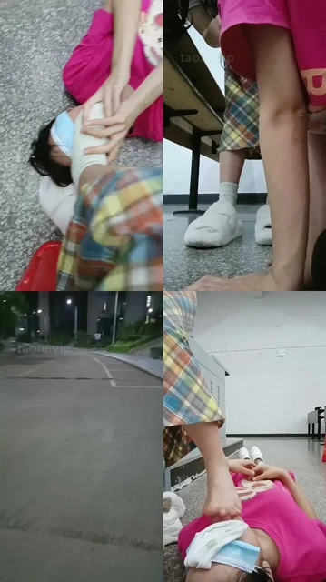 【爱可呀】母畜-毛拖鞋白袜踩/脚踩喂食/叼袜子